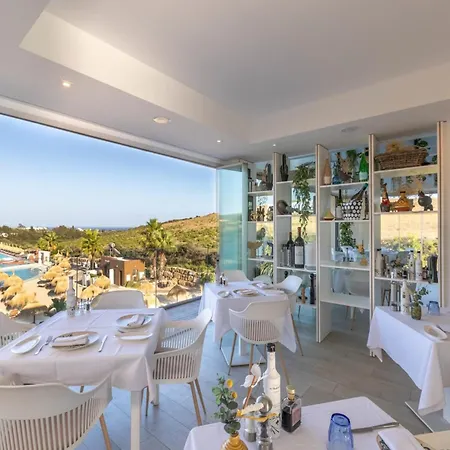 Elegant Lagoon Retreat For 4 Εστεπόνα