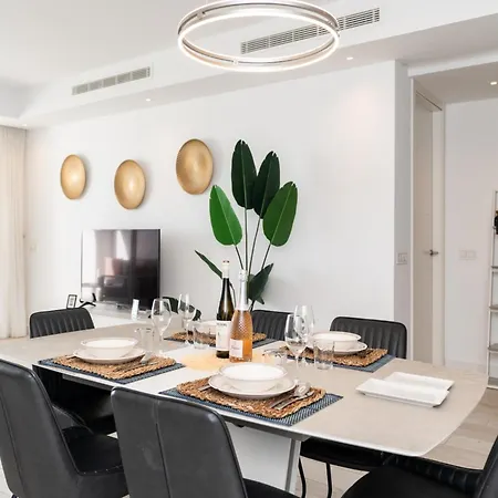 Διαμέρισμα Elegant Lagoon Retreat For 4 Εστεπόνα