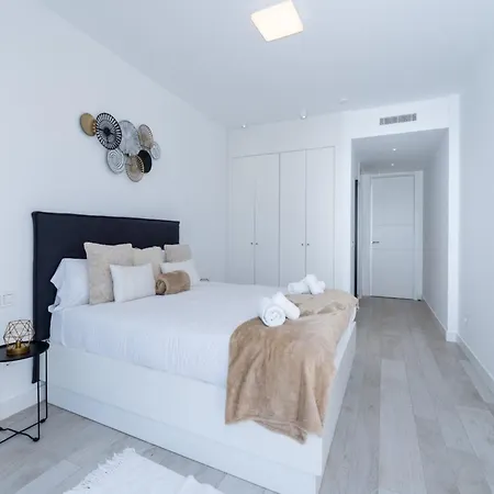 Elegant Lagoon Retreat For 4 * Εστεπόνα