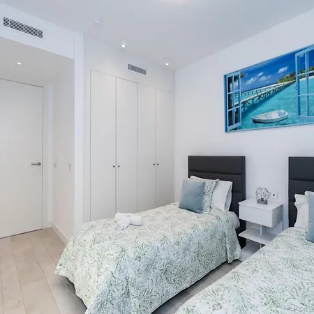 Διαμέρισμα Elegant Lagoon Retreat For 4 Εστεπόνα