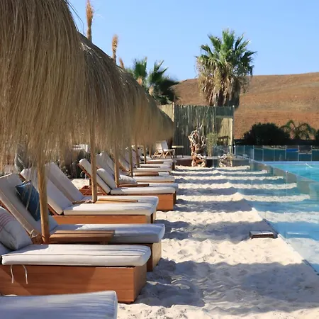 Elegant Lagoon Retreat For 4 Εστεπόνα
